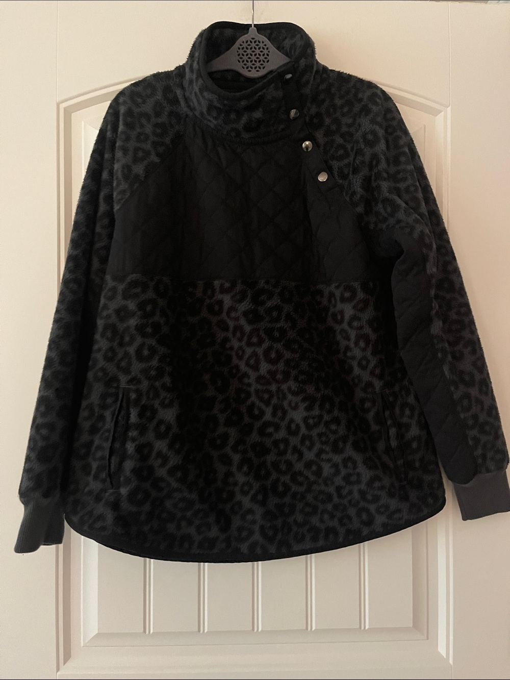 Abercrombie and Fitch Fleece Pullover Large